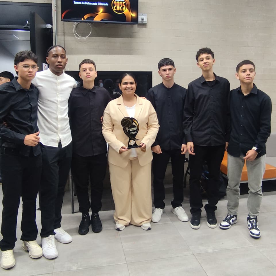 Campeones en la noche de los mejores de la temporada 2025IUSH