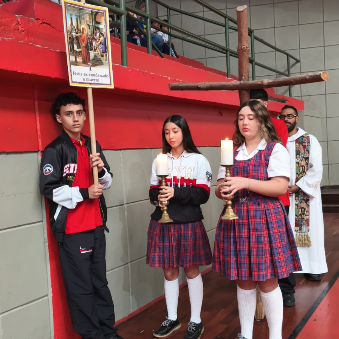 Así vivimos el Viacrusis en nuestro Liceo IUSH